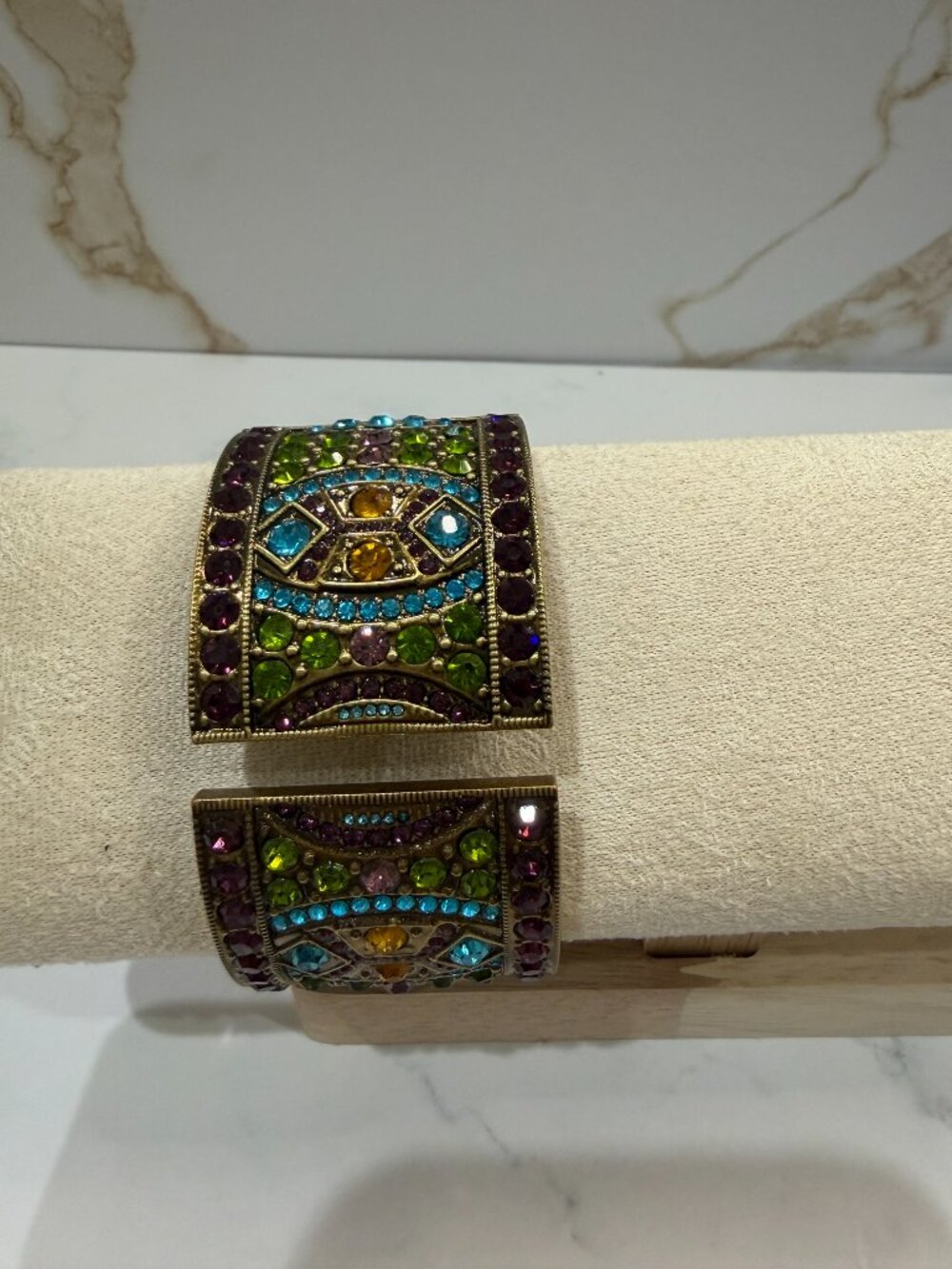 Heidi Daus Crystal Cuff Watch M/L NWOT New - Picture 5 of 7